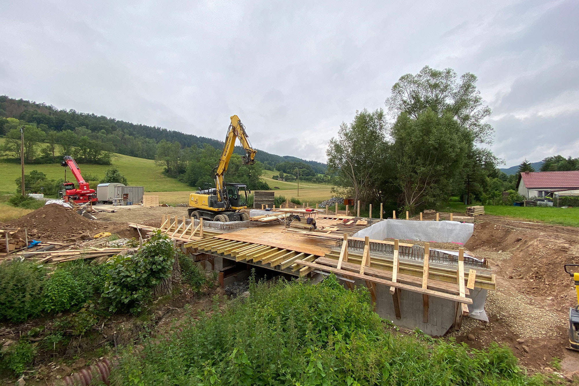 Eichsfelder Firma Spitzenberg Bau bei Brückenbauarbeiten